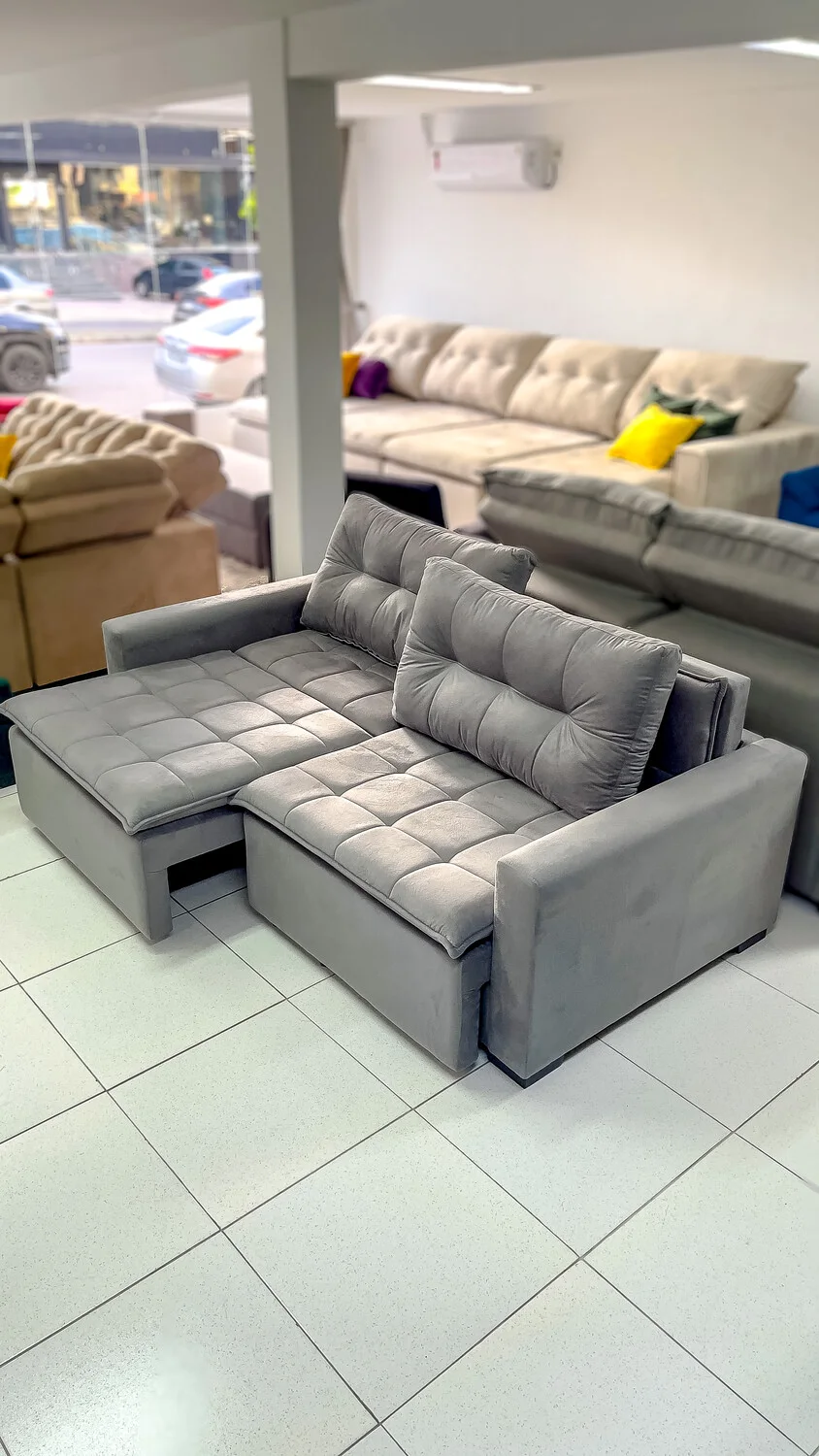 Sofá-cama Liverpool cinza em sala de cliente — PCR Móveis, Manaus
